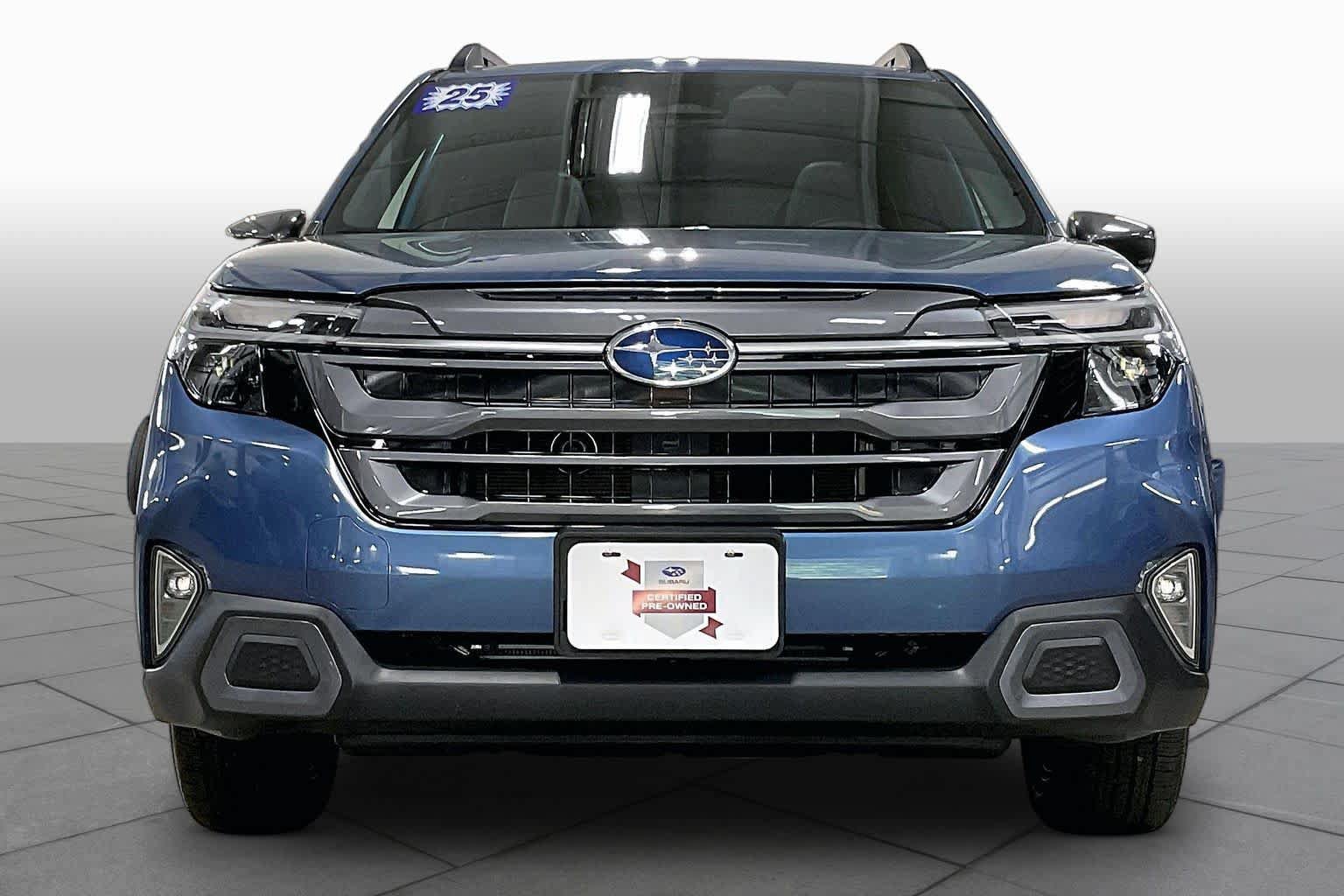 Used 2025 Subaru Forester Limited AWD/4WD image 4