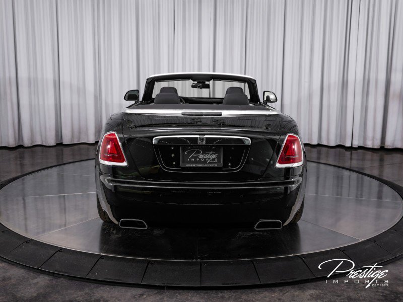 Used 2018 Rolls-Royce Dawn image 18