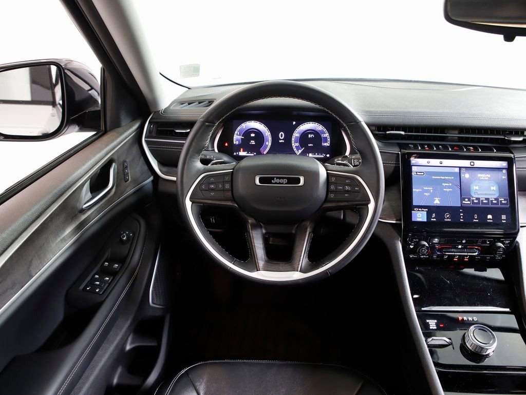 Used 2022 Jeep Grand Cherokee Limited AWD/4WD image 16