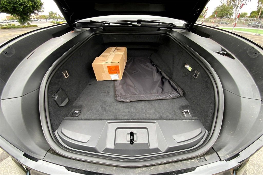 New 2026 Cadillac Escalade IQ Sport 2 w/ LPO, ONYX Package image 17