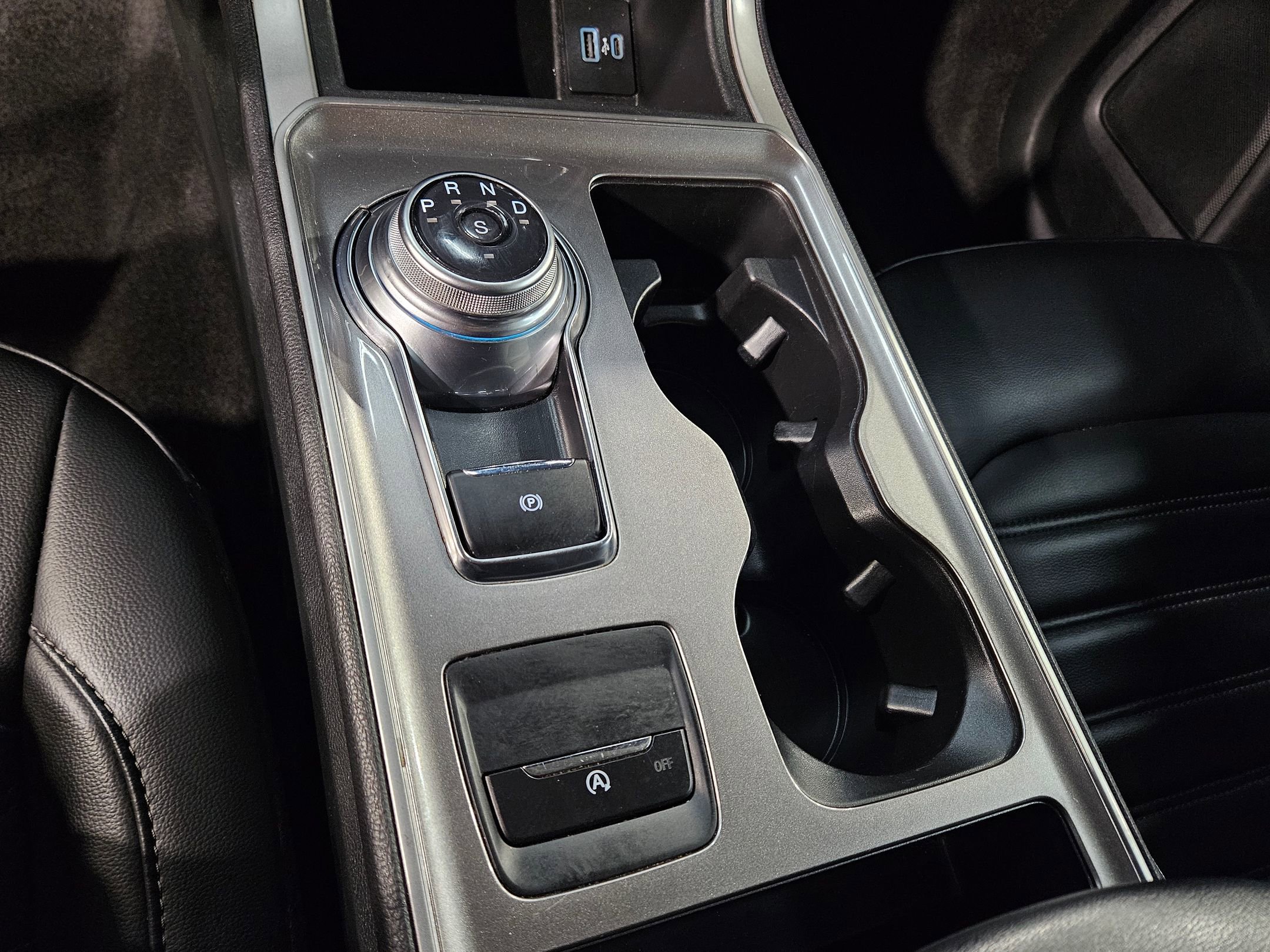 Used 2024 Ford Edge SEL image 32