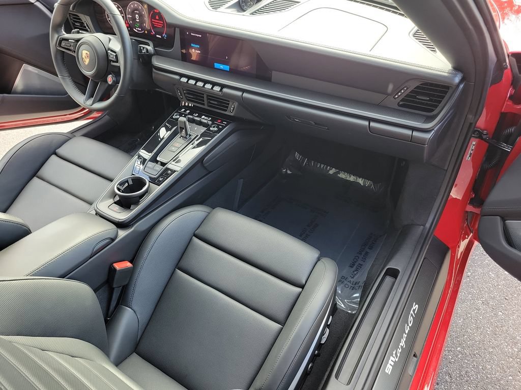 Certified 2025 Porsche 911 Targa 4 GTS AWD/4WD image 18