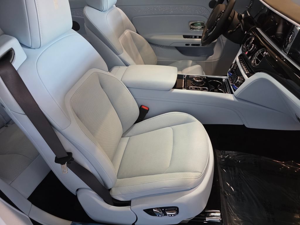 Used 2024 Rolls-Royce Spectre w/ Spectre Launch Package AWD/4WD image 25