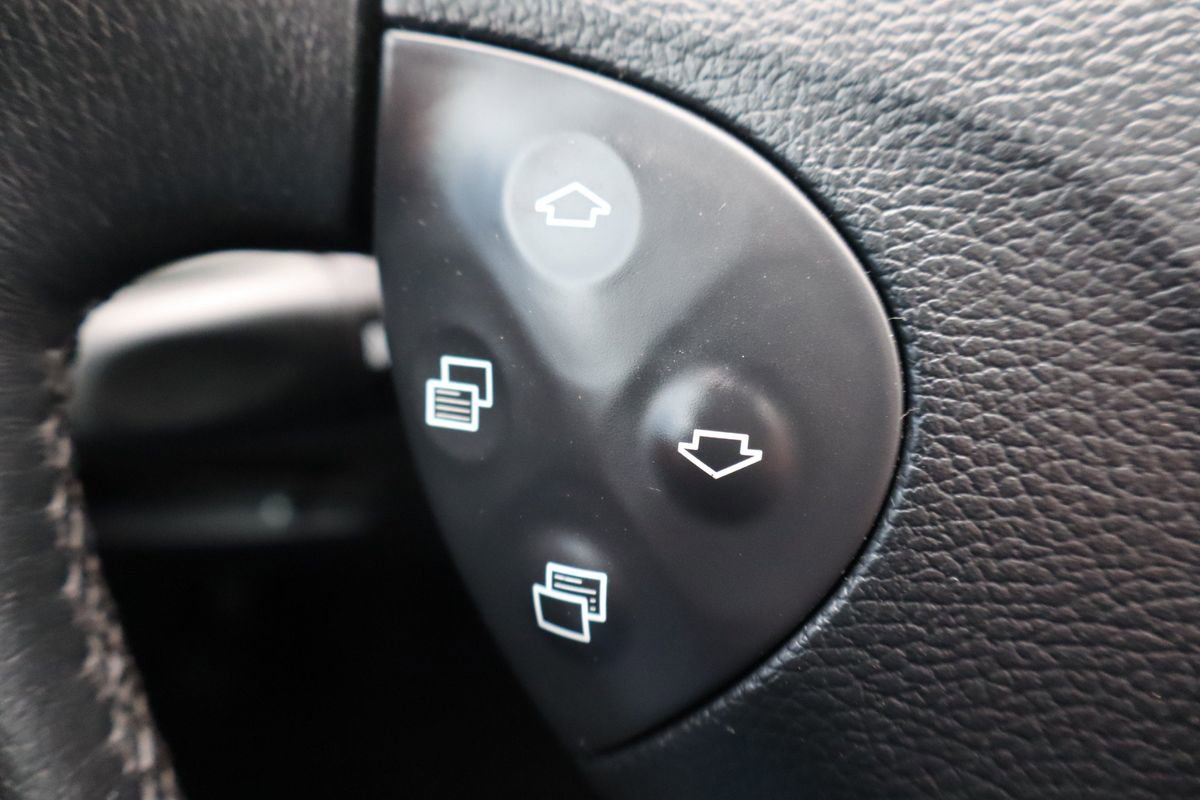 Used 2005 Mercedes-Benz E 500 4MATIC image 31