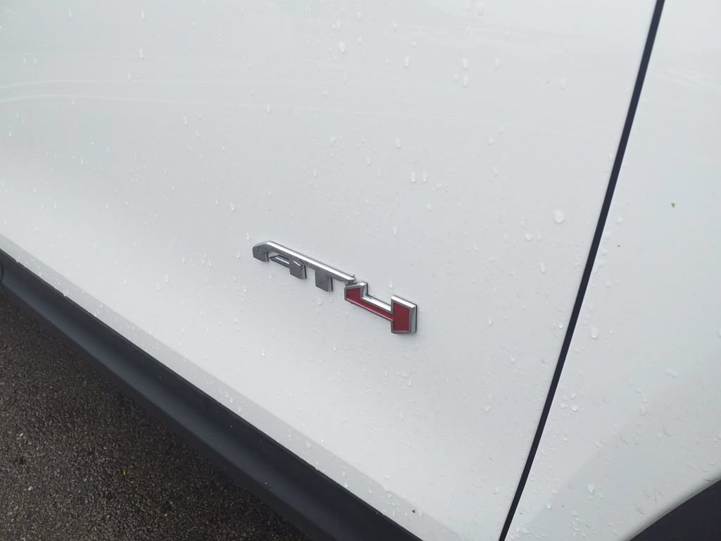 Used 2022 GMC Terrain AT4 w/ Tech Package AWD/4WD image 10