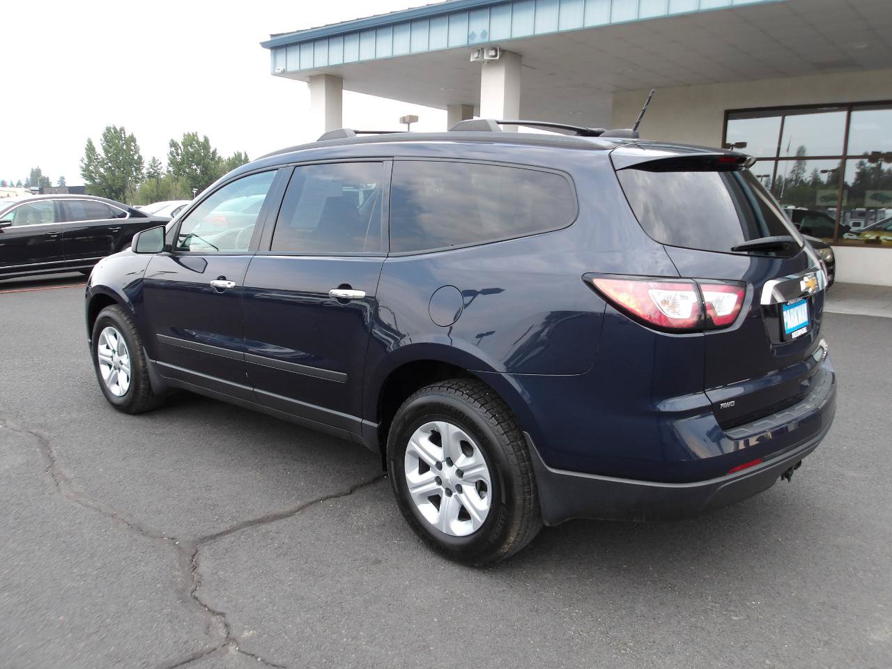 Used 2016 Chevrolet Traverse LS AWD/4WD image 3