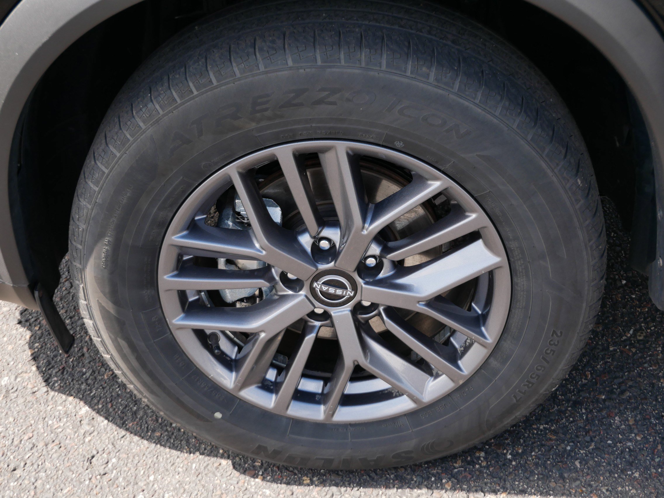 Used 2024 Nissan Rogue S AWD/4WD image 15