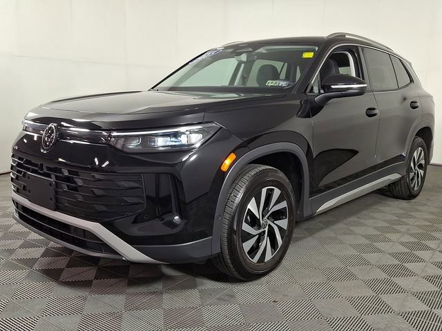 Used 2025 Volkswagen Tiguan S AWD/4WD image 6