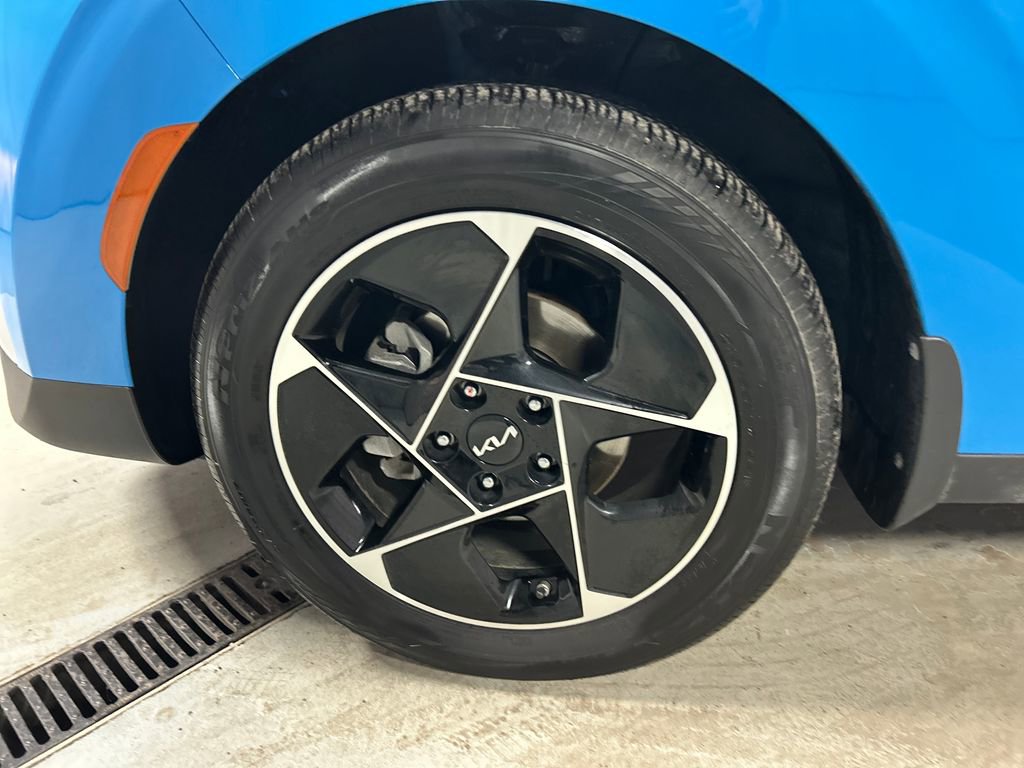 Used 2024 Kia Soul EX image 9