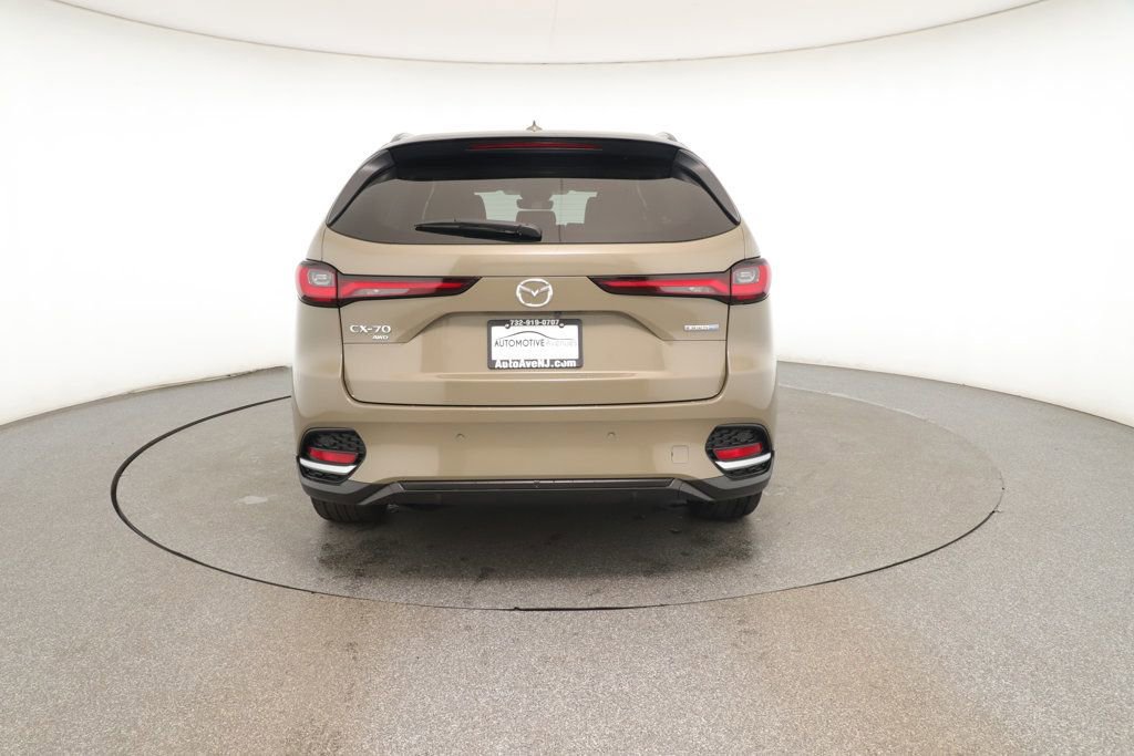 Used 2025 MAZDA CX-70 Plug-In Hybrid w/ Premium Pkg image 4