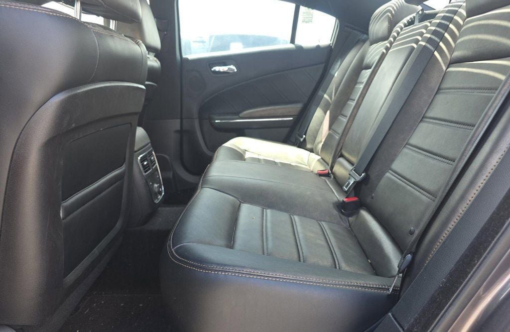 Used 2014 Dodge Charger R/T RWD image 11