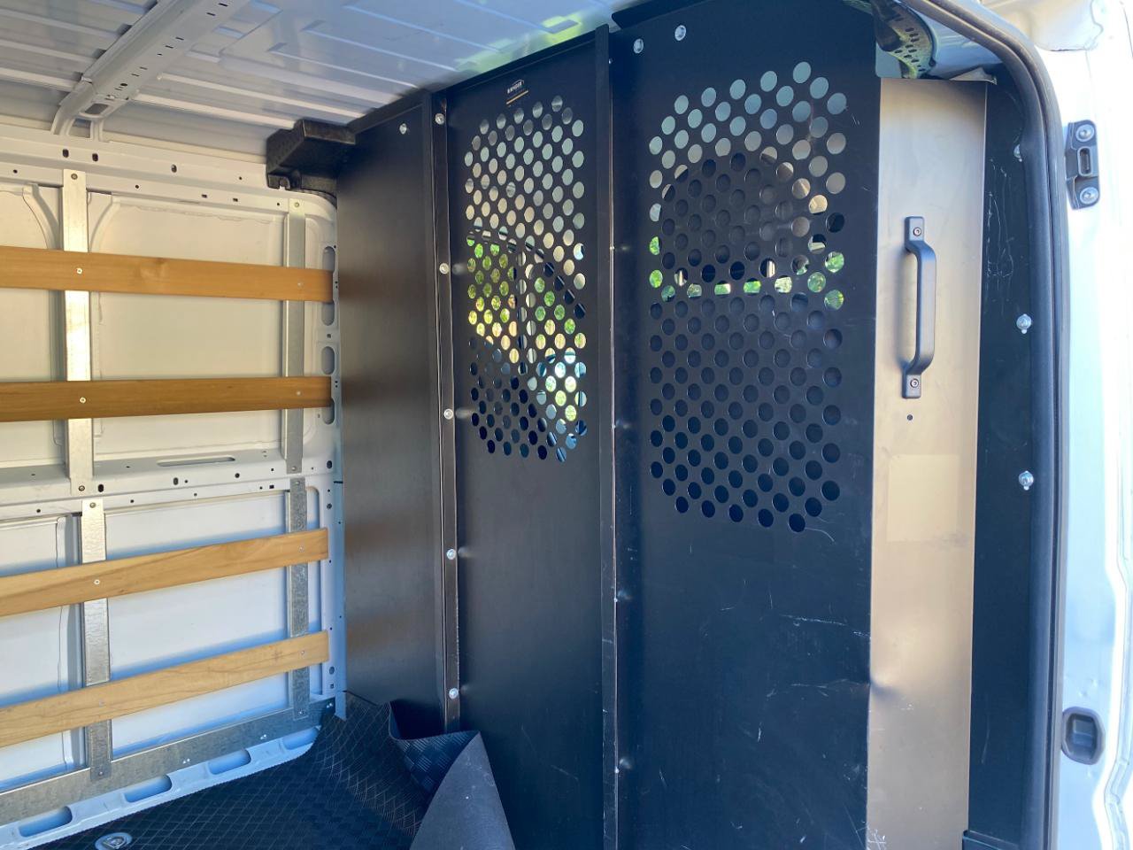 Used 2025 RAM ProMaster 2500 w/ U-Haul Equipment Group FWD image 33