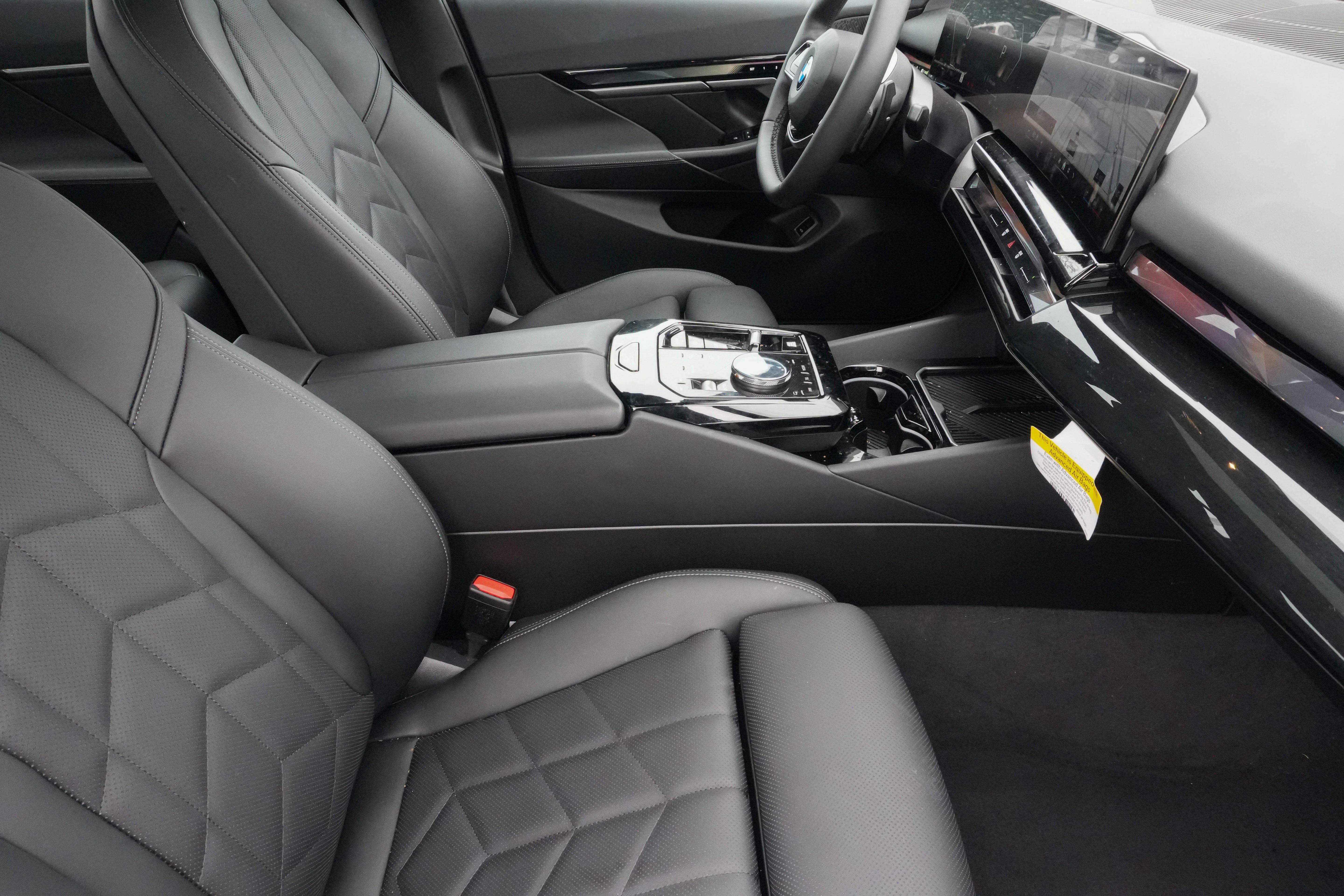Used 2026 BMW 540i xDrive 540i xDrive image 13