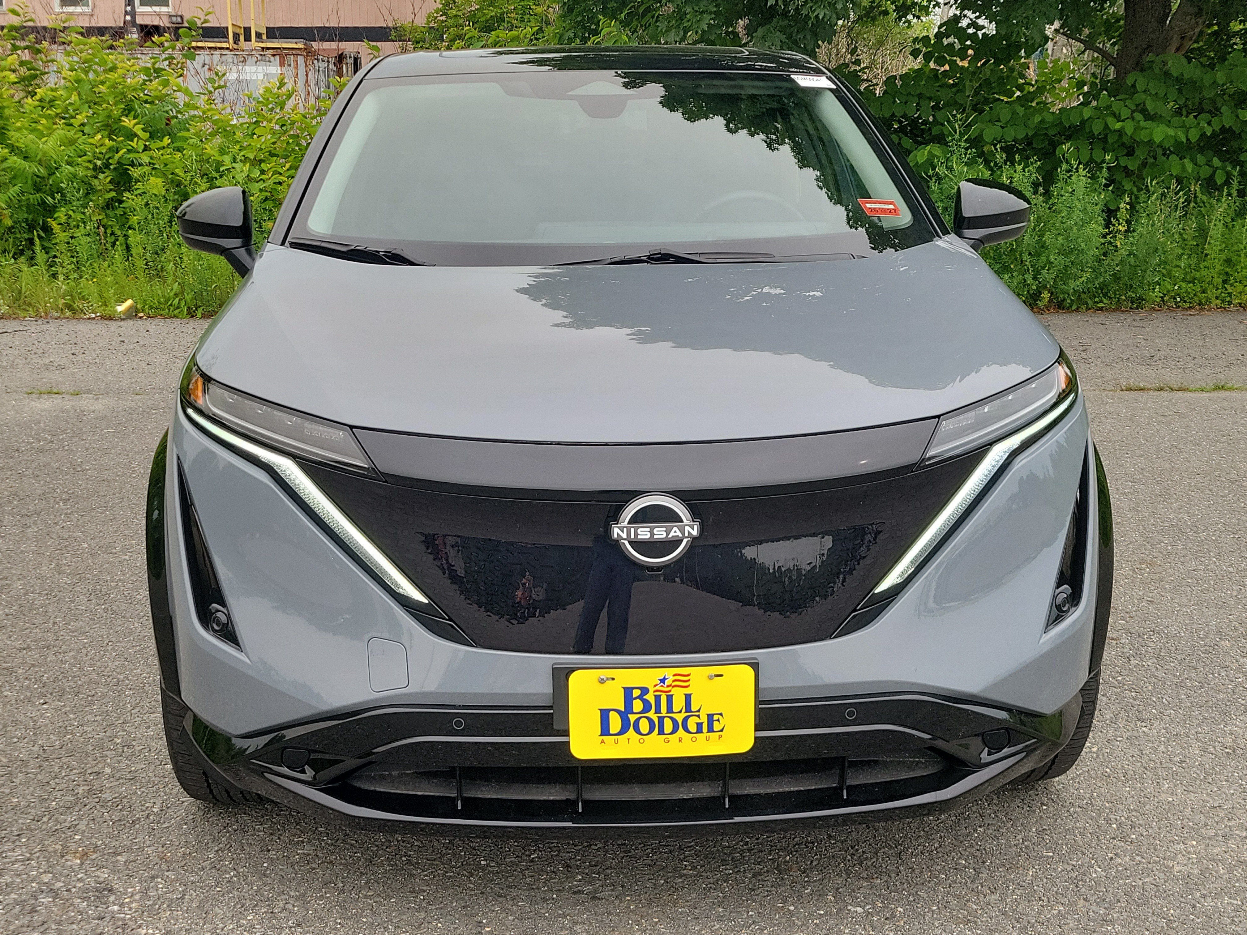 Used 2025 Nissan Ariya AWD image 2