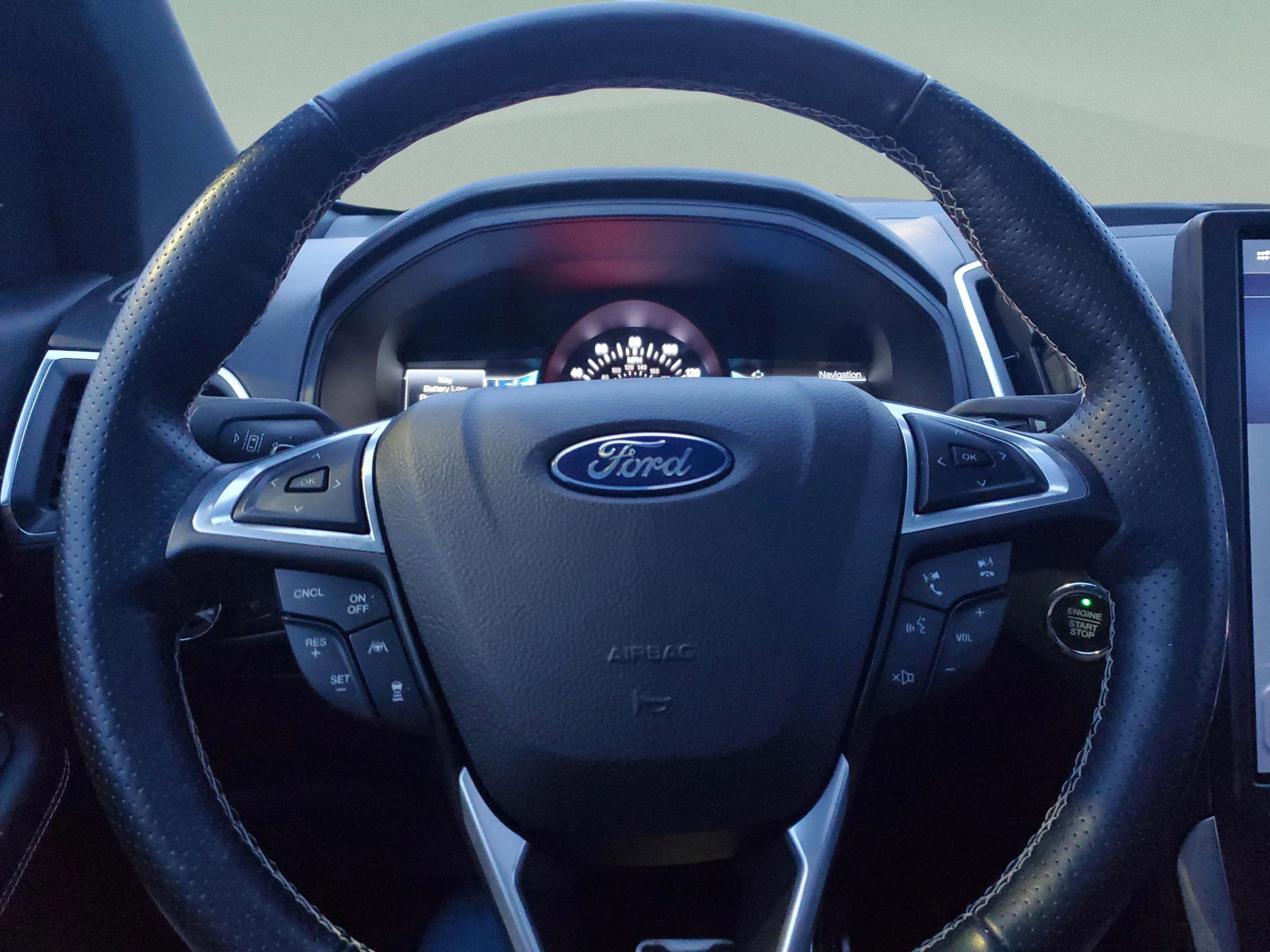 Certified 2022 Ford Edge ST w/ Equipment Group 401A image 18