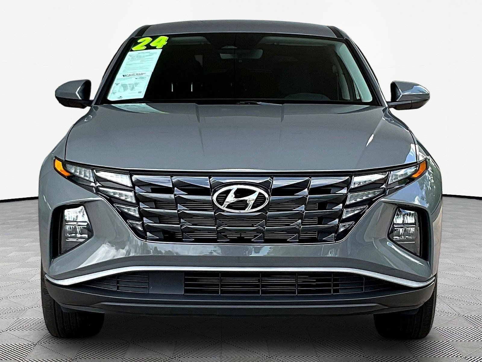 Used 2024 Hyundai Tucson SE AWD/4WD image 2