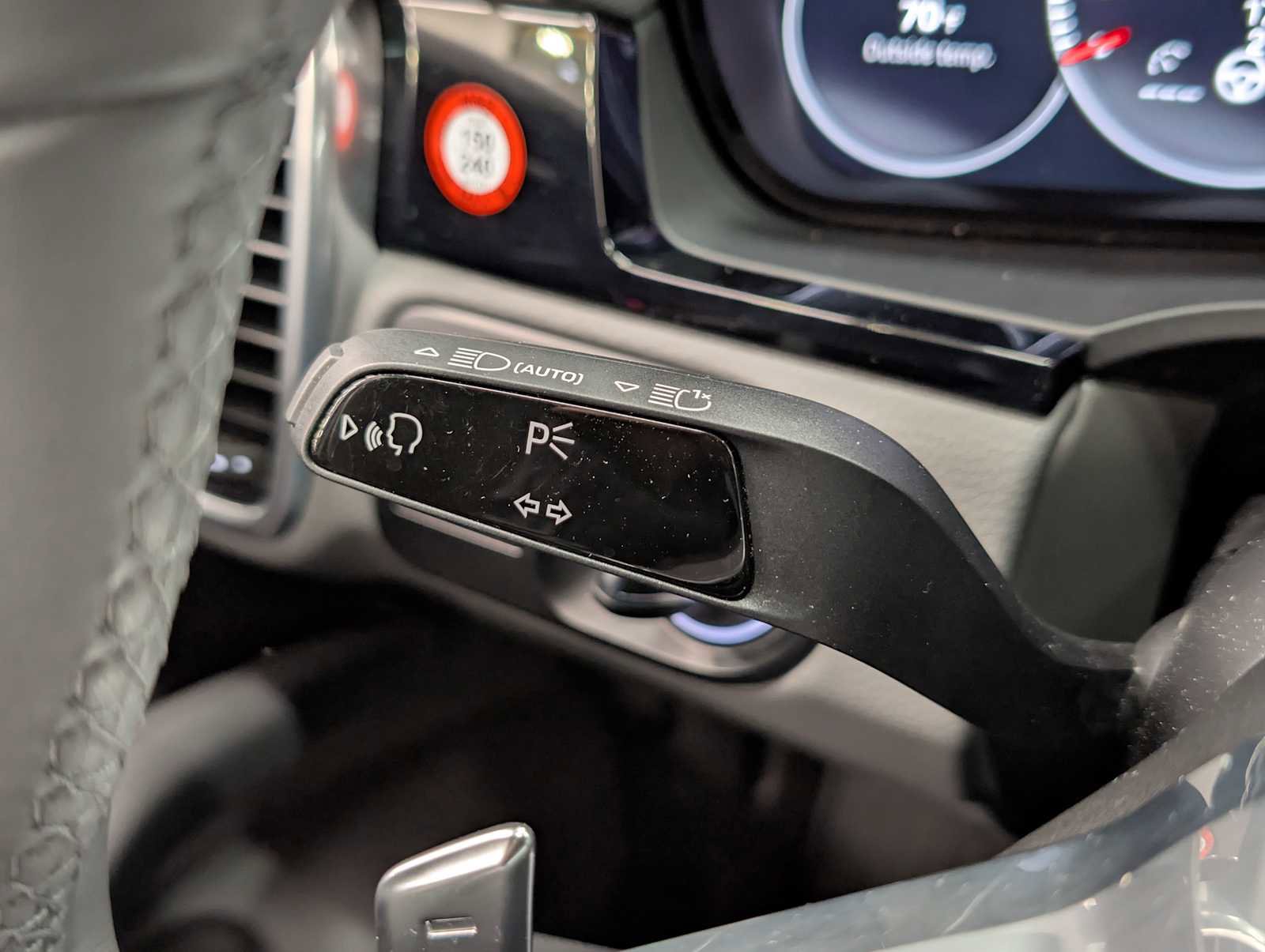 Used 2023 Porsche Cayenne Coupe image 38