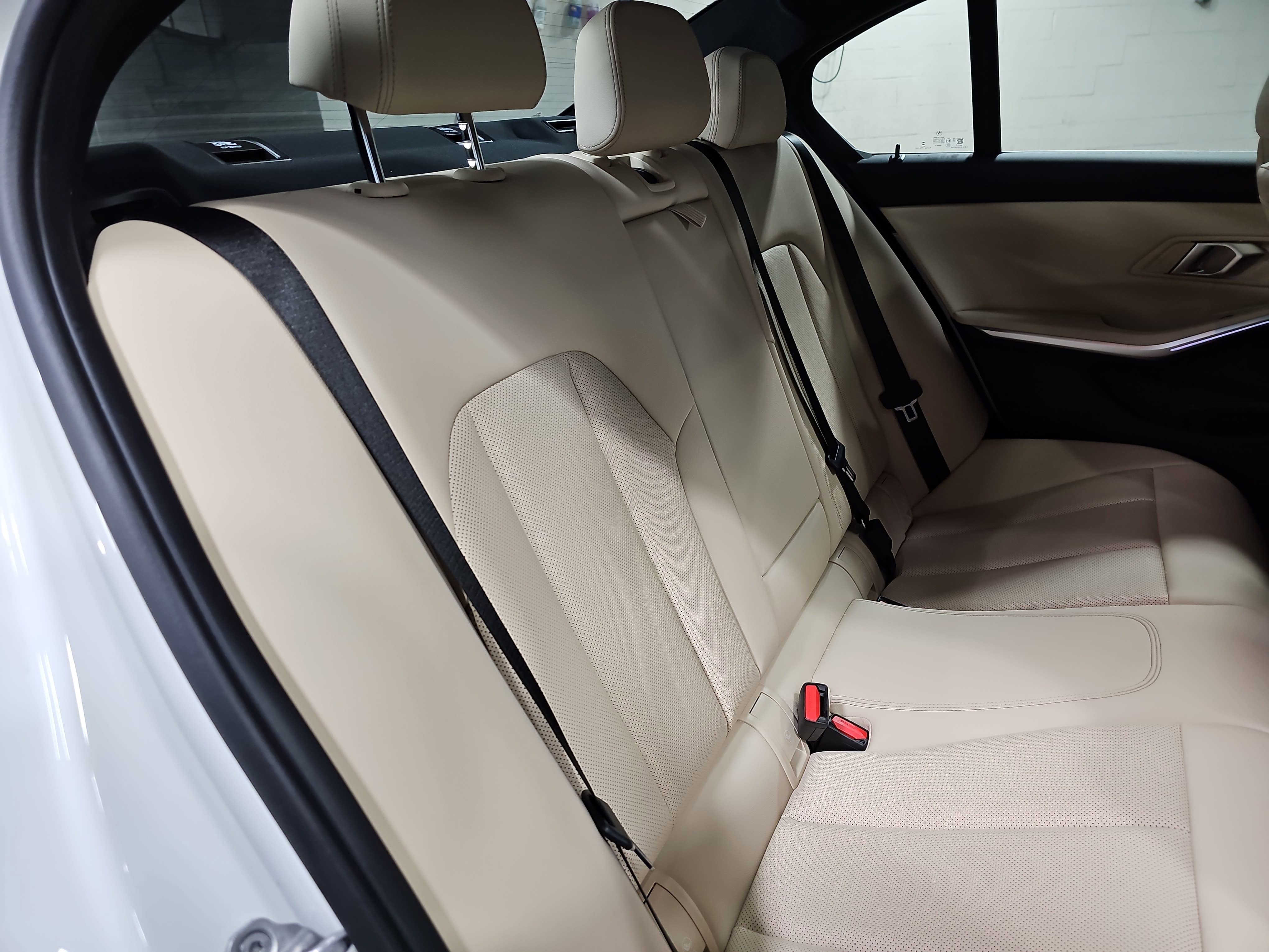 Certified 2025 BMW 330i Sedan w/ Premium Package image 12