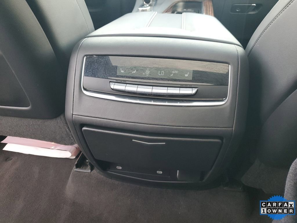 Used 2023 Cadillac Escalade Premium Luxury image 14