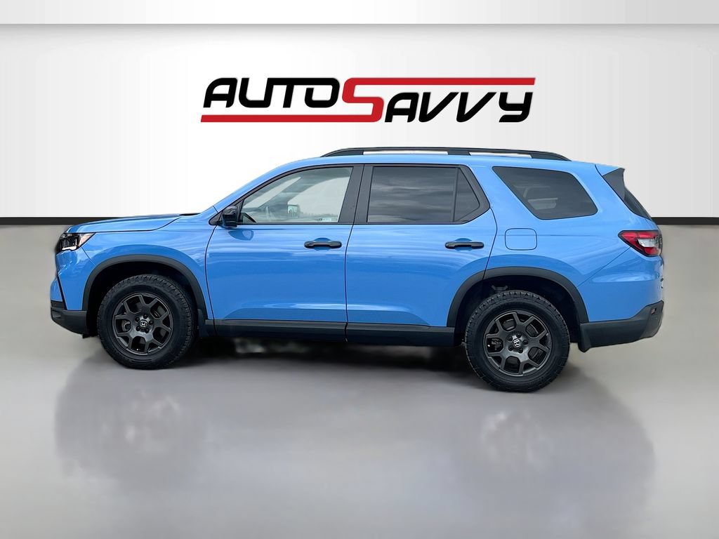 Used 2025 Honda Pilot TrailSport image 4