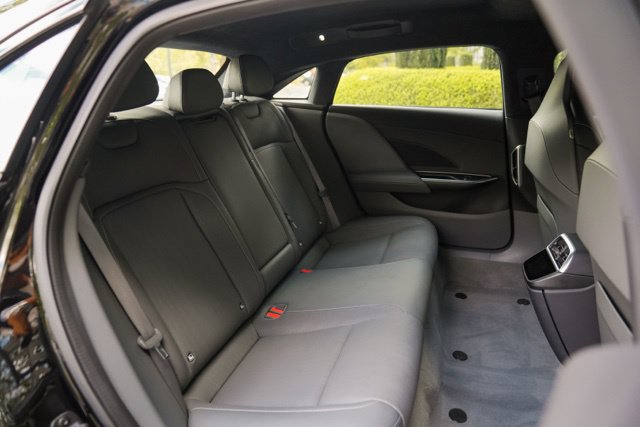 Used 2024 Lucid Air Pure RWD image 33