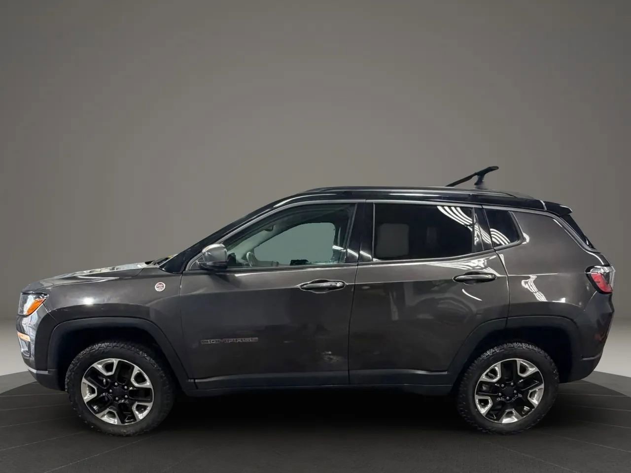 Used 2017 Jeep Compass Trailhawk w/ Leather Interior Group image 8