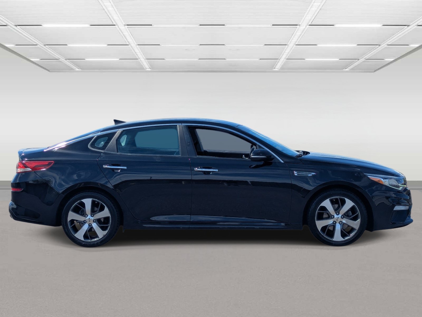 Used 2020 Kia Optima S FWD image 6