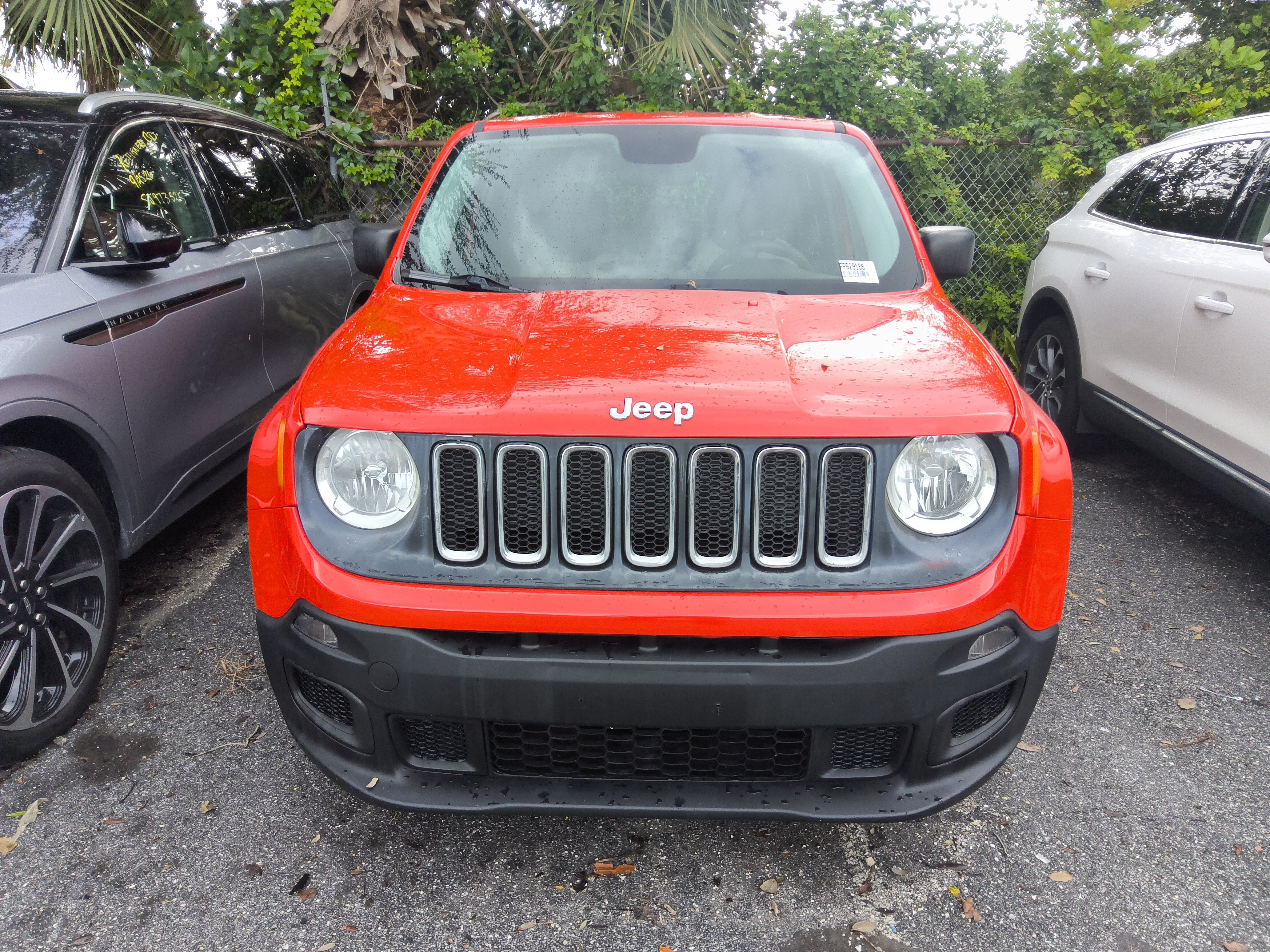 Used 2015 Jeep Renegade Sport w/ Power & Air Group FWD image 2