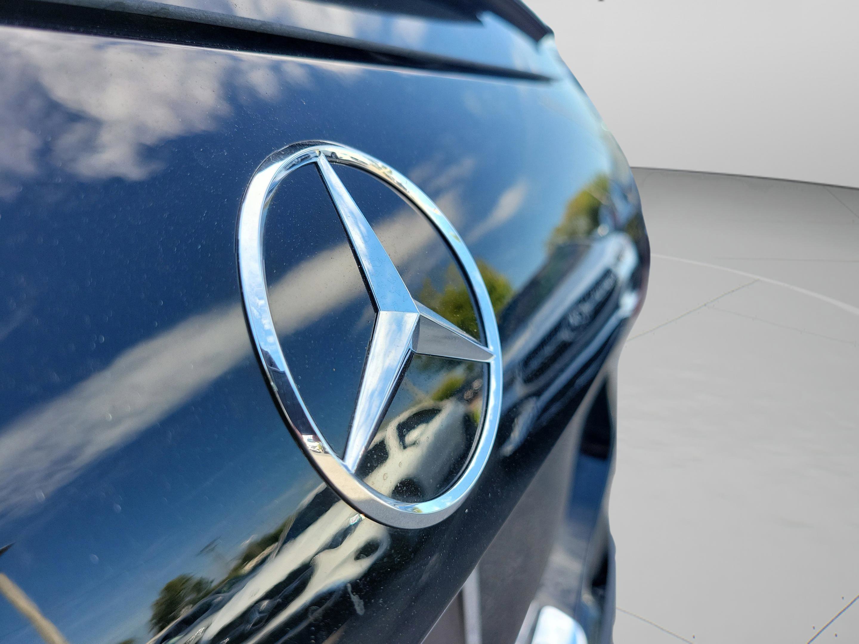 Certified 2025 Mercedes-Benz GLA 250 4MATIC image 8