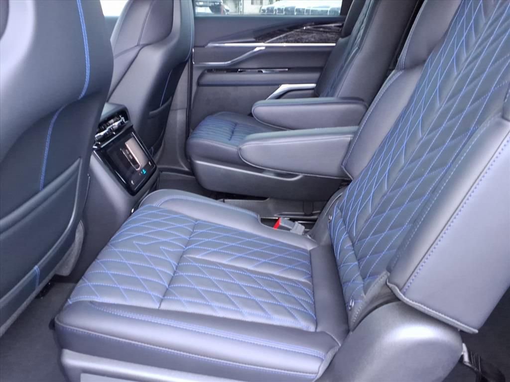 New 2026 Cadillac Escalade IQ Luxury 1 AWD/4WD image 6