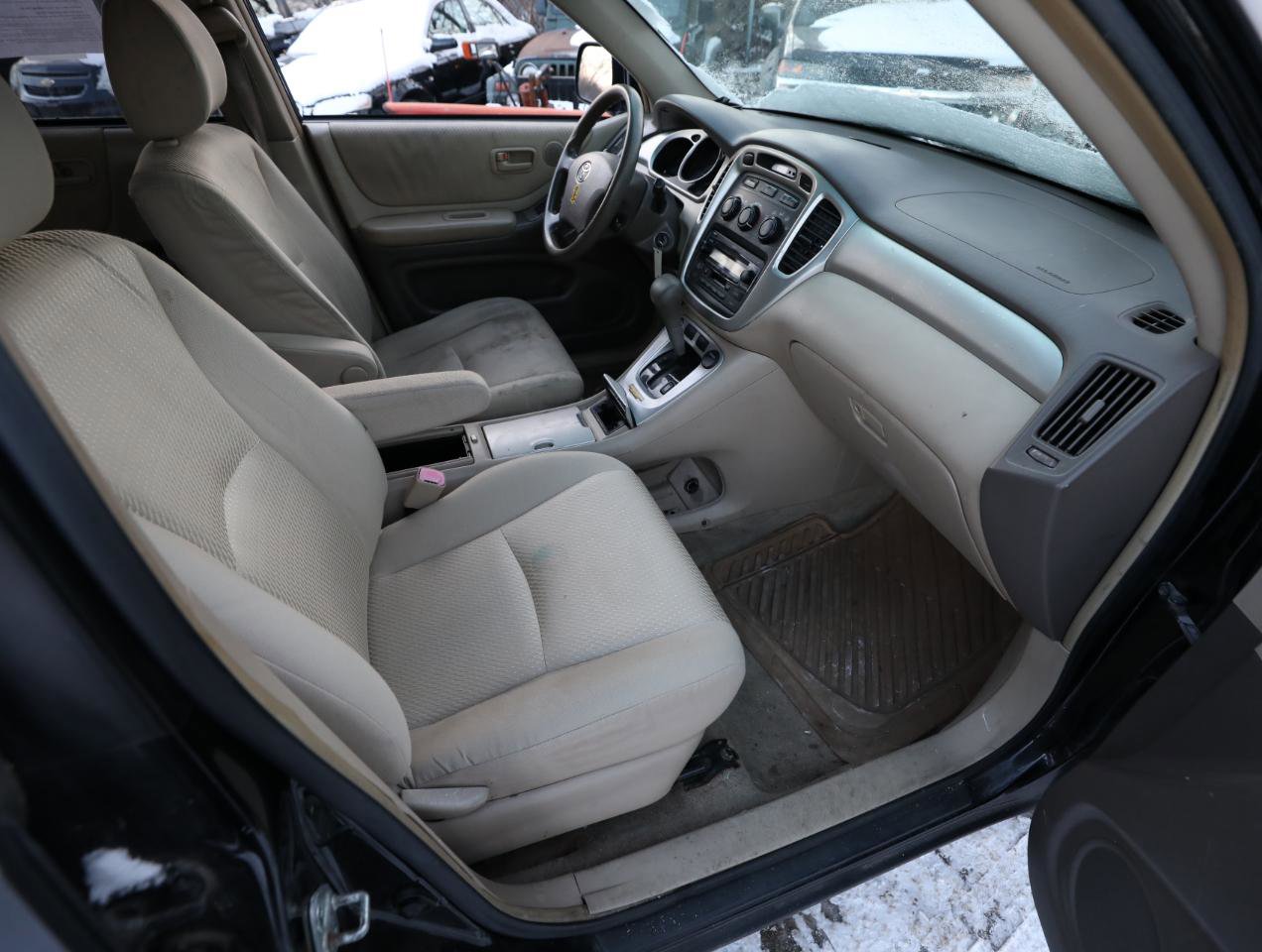 Used 2004 Toyota Highlander 2WD V6 image 12