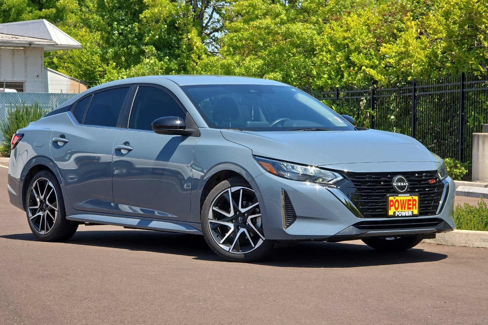 Used 2024 Nissan Sentra SR FWD image 2