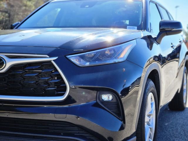 Used 2024 Toyota Highlander LE image 9