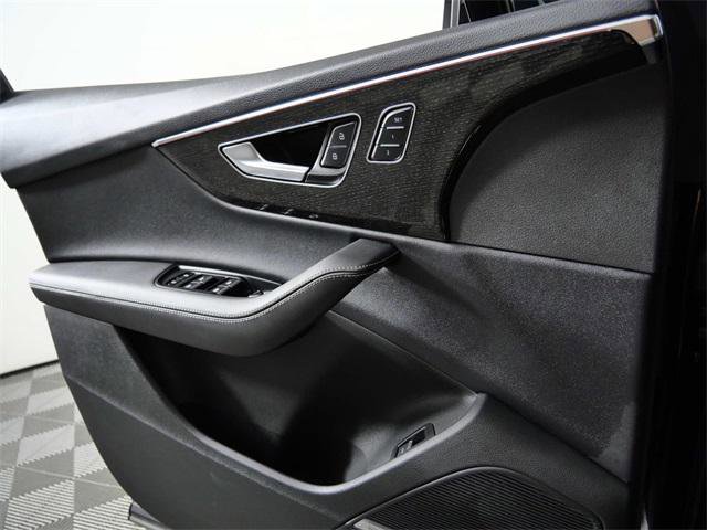 Certified 2025 Audi Q7 2.0T Premium Plus image 26