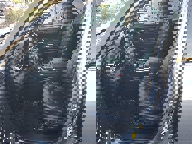 Used 2020 Toyota Highlander XLE image 18