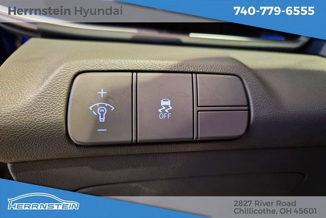 Used 2024 Hyundai Elantra SEL image 18