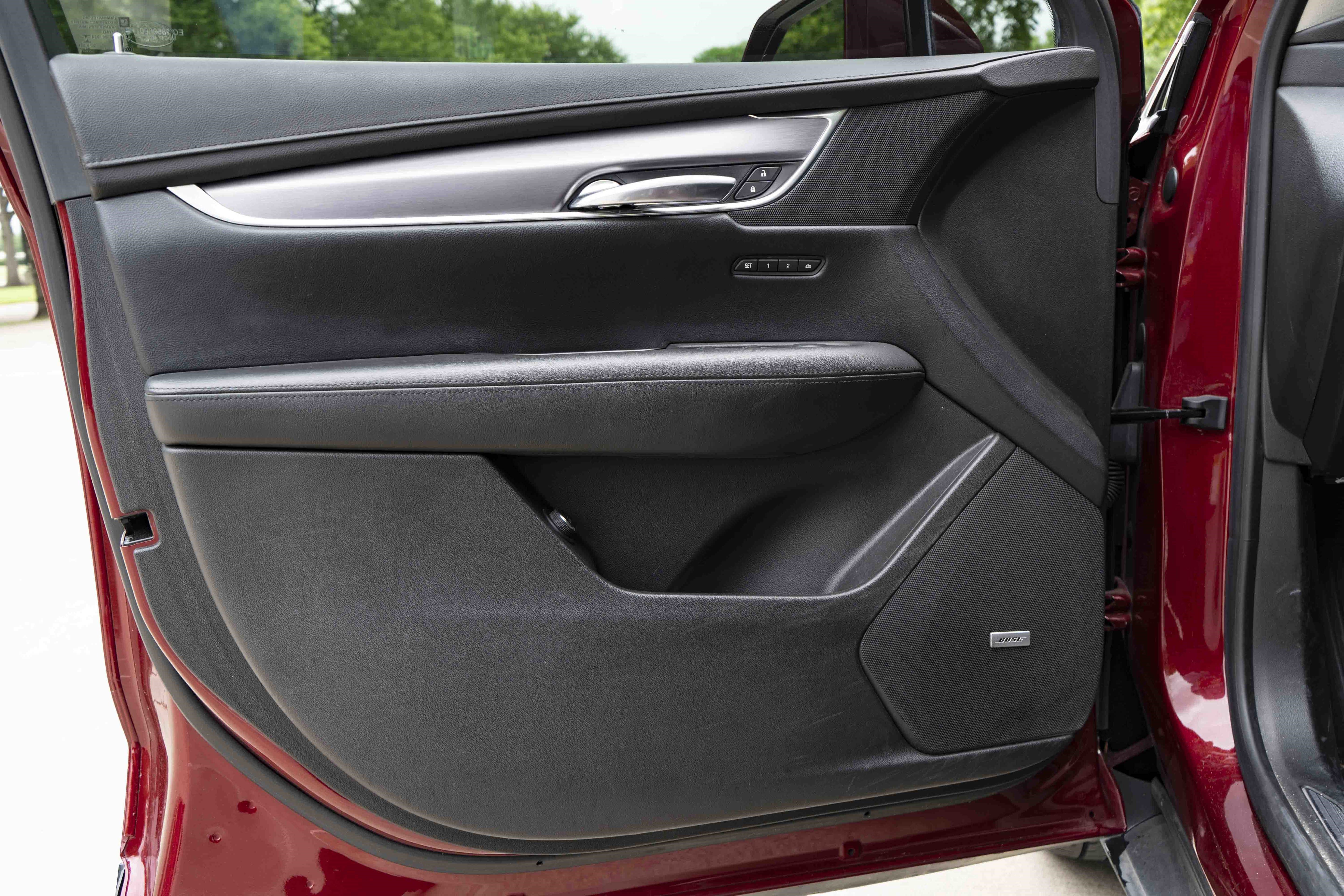 Used 2017 Cadillac XT5 Luxury image 37