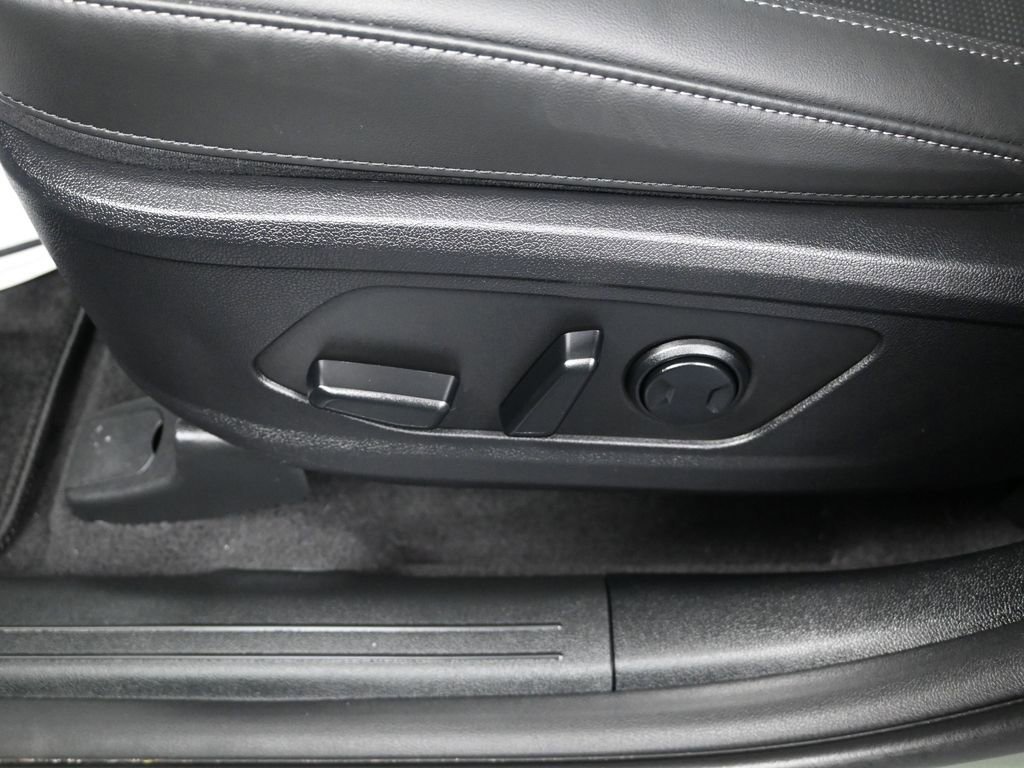 Used 2025 Kia Sorento SX AWD/4WD image 12