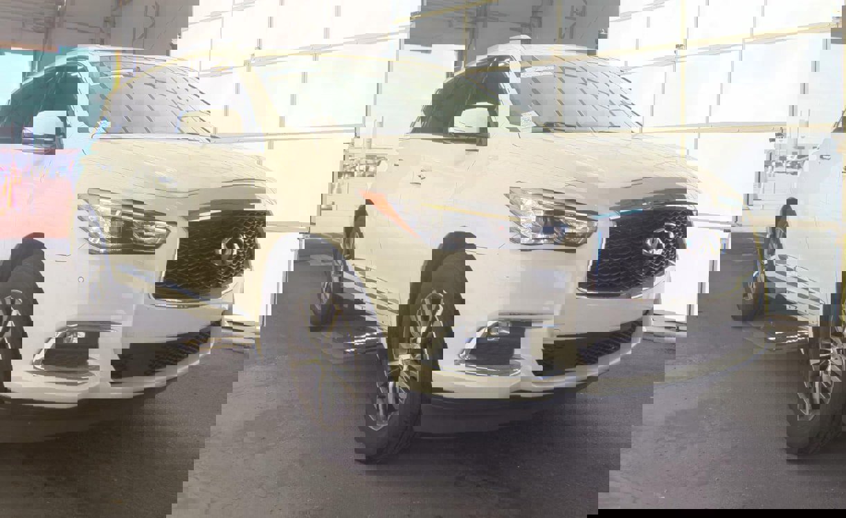 Used 2019 INFINITI QX60 Luxe w/ Essential Package FWD image 5