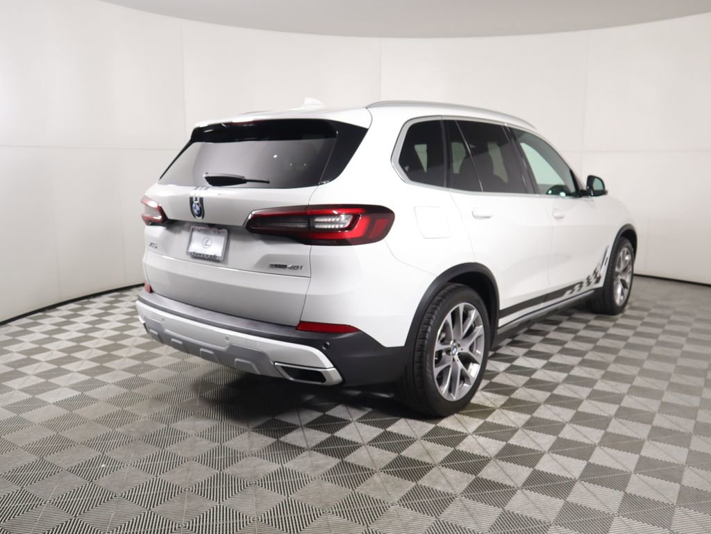 Used 2022 BMW X5 sDrive40i w/ Parking Assistance Package image 5