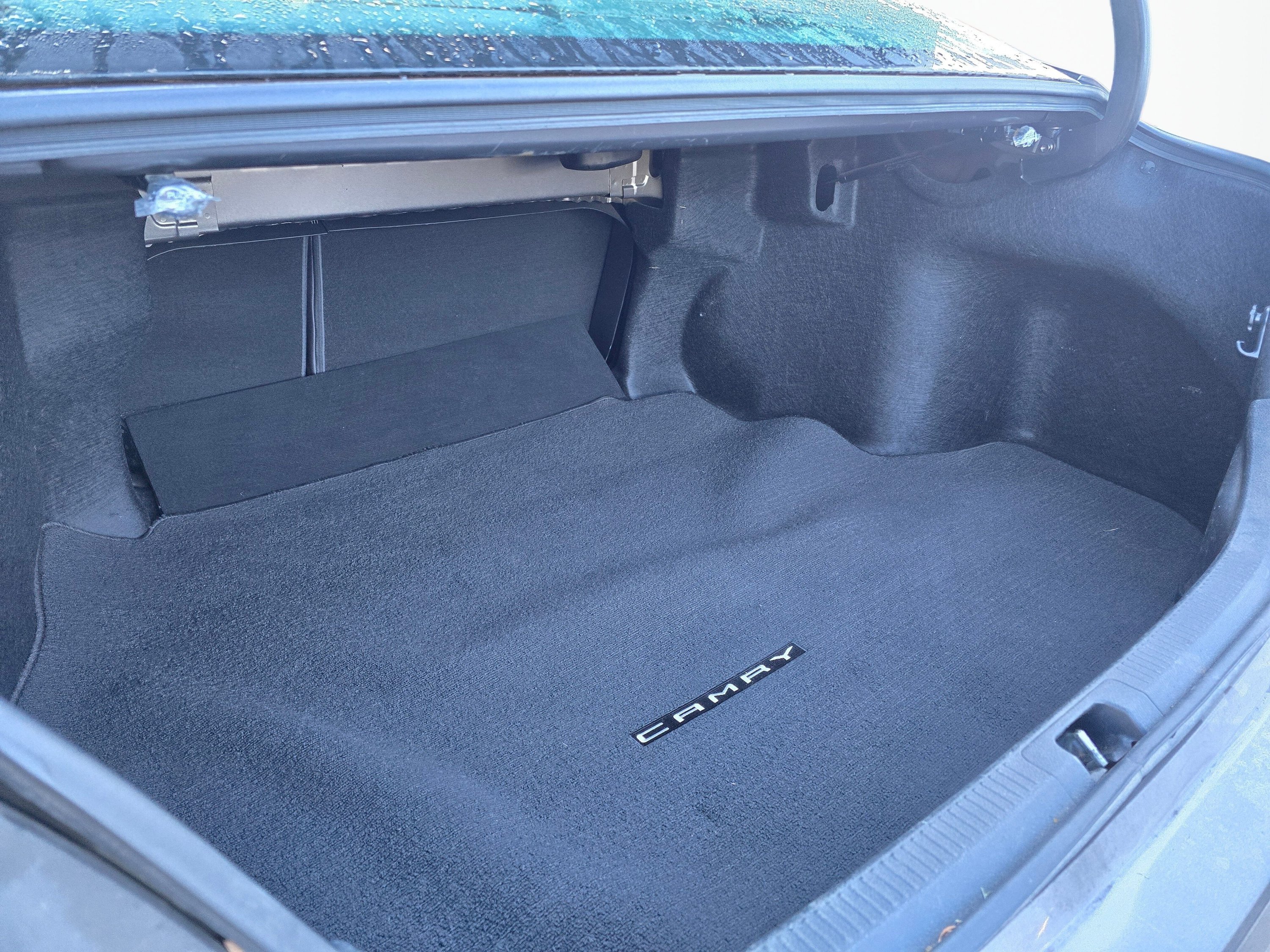 Used 2018 Toyota Camry LE w/ Moonroof Package FWD image 21