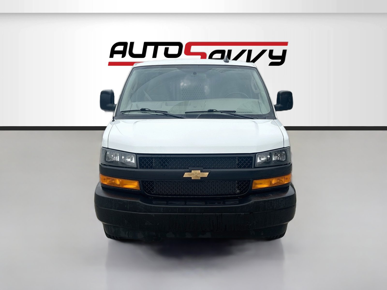 Used 2025 Chevrolet Express 2500 w/ Driver Convenience Package RWD image 2