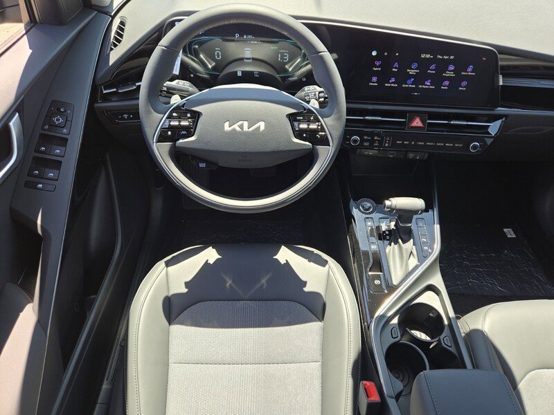 New 2026 Kia Niro EX FWD image 8