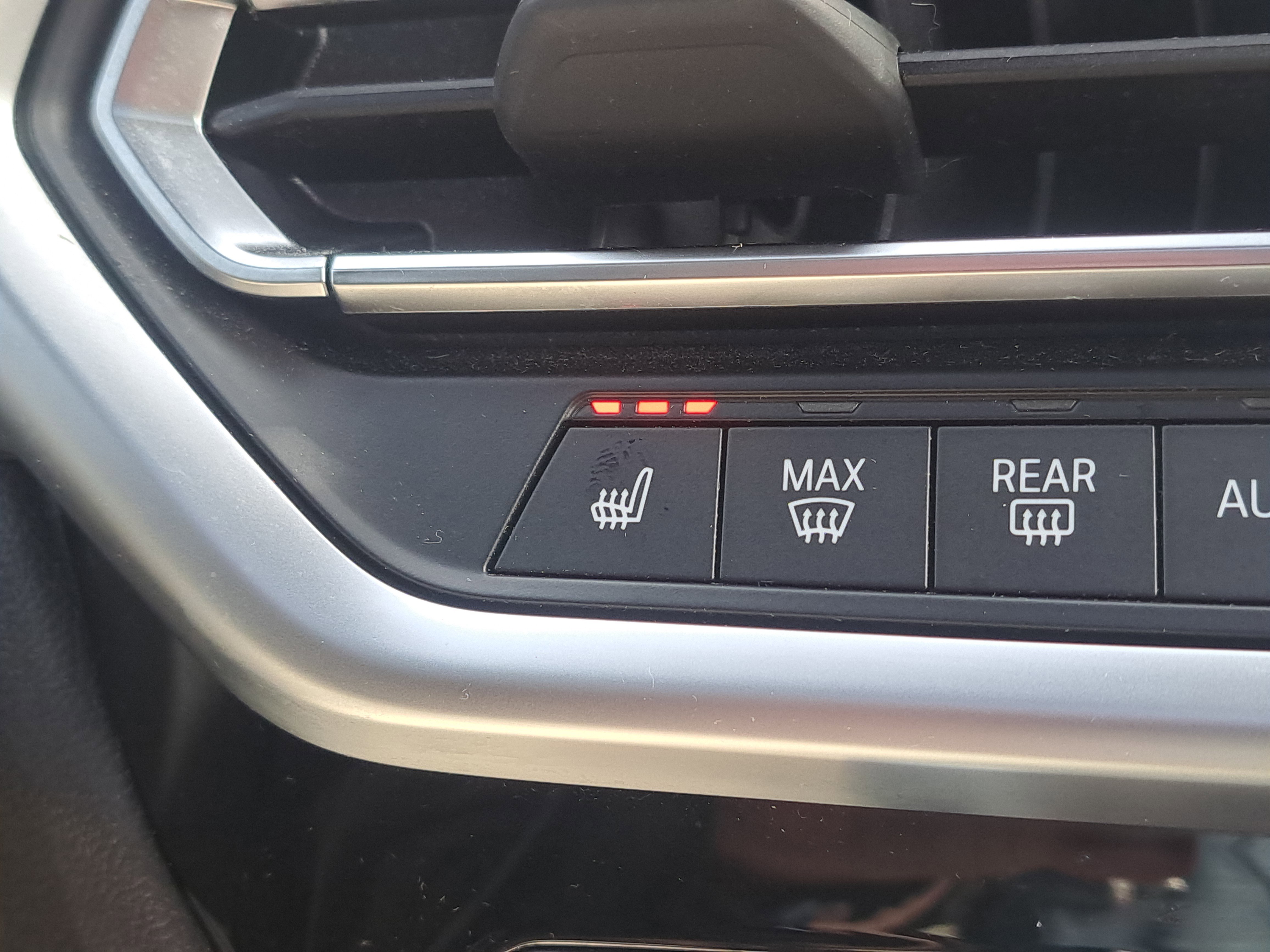 Used 2023 BMW X4 xDrive30i w/ M Sport Package image 22