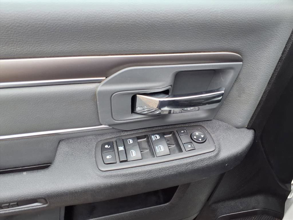 Used 2024 RAM 1500 Classic SLT AWD/4WD image 13