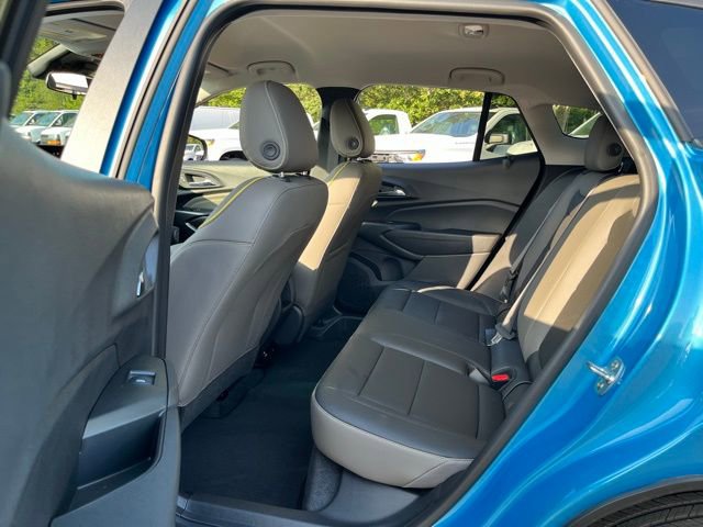 Used 2025 Chevrolet Trax ACTIV w/ Driver Confidence Package FWD image 17