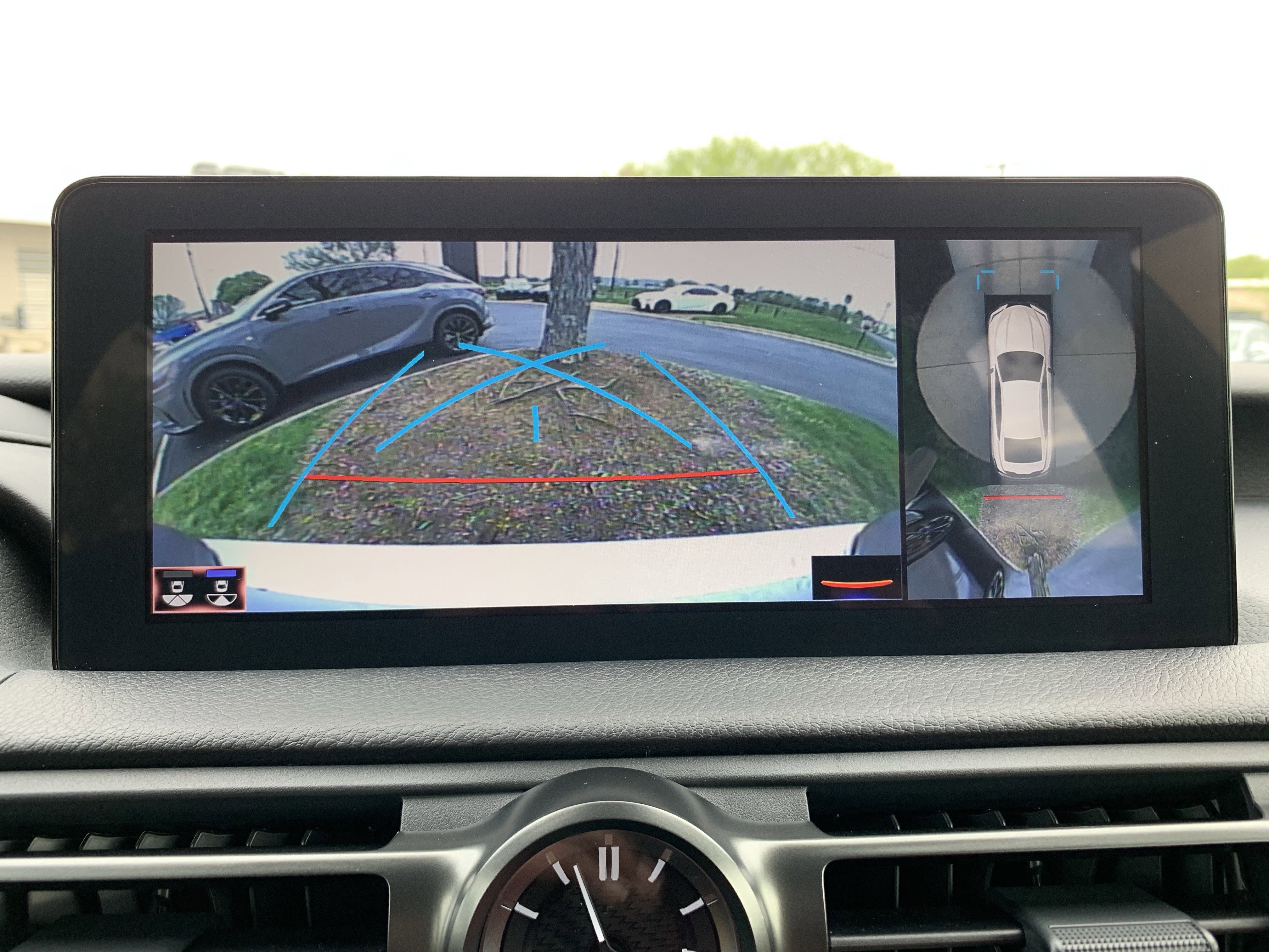 Used 2025 Lexus IS 500 w/ Accessory Package 2 image 25