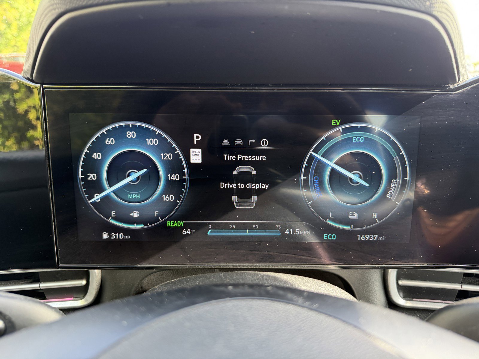 Used 2025 Hyundai Elantra Limited image 26