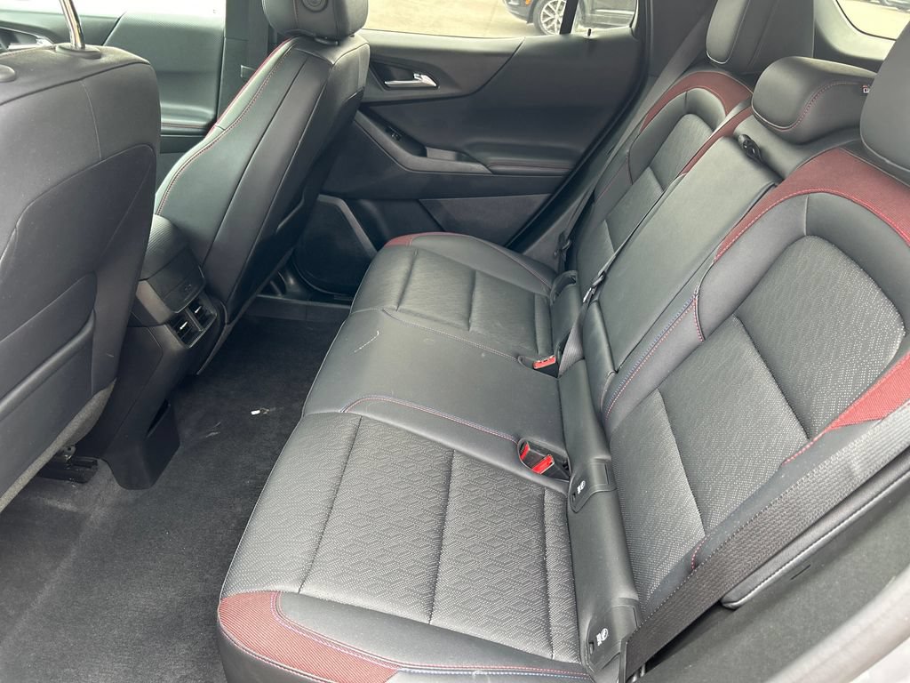 Used 2025 Chevrolet Equinox RS AWD/4WD image 12