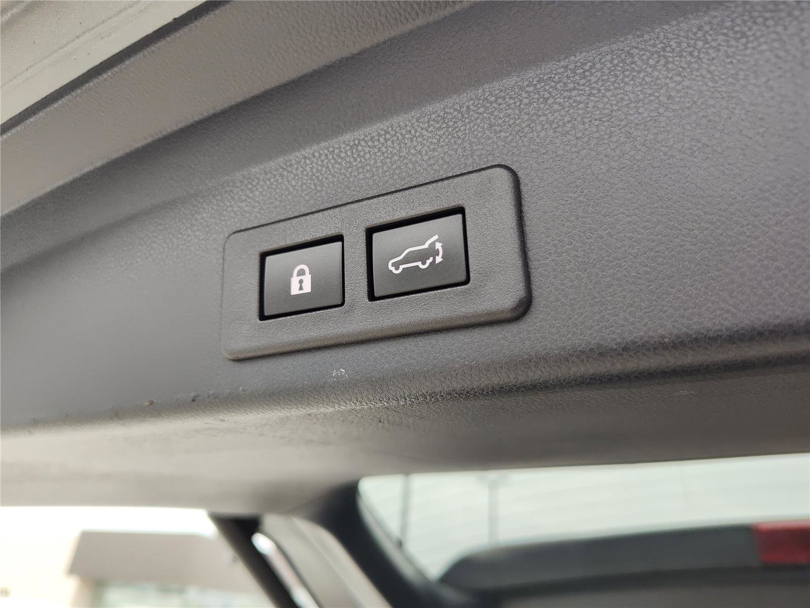 Used 2021 Subaru Ascent Touring w/ Popular Package #2 image 8